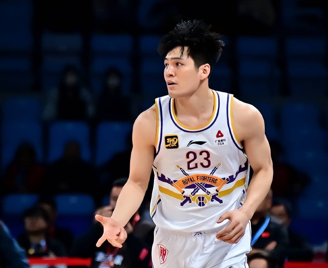 关于风云突变广州队今晚再遭质疑，NBA季后赛版图或变，更衣室稳定，身体对抗强度拉满的信息