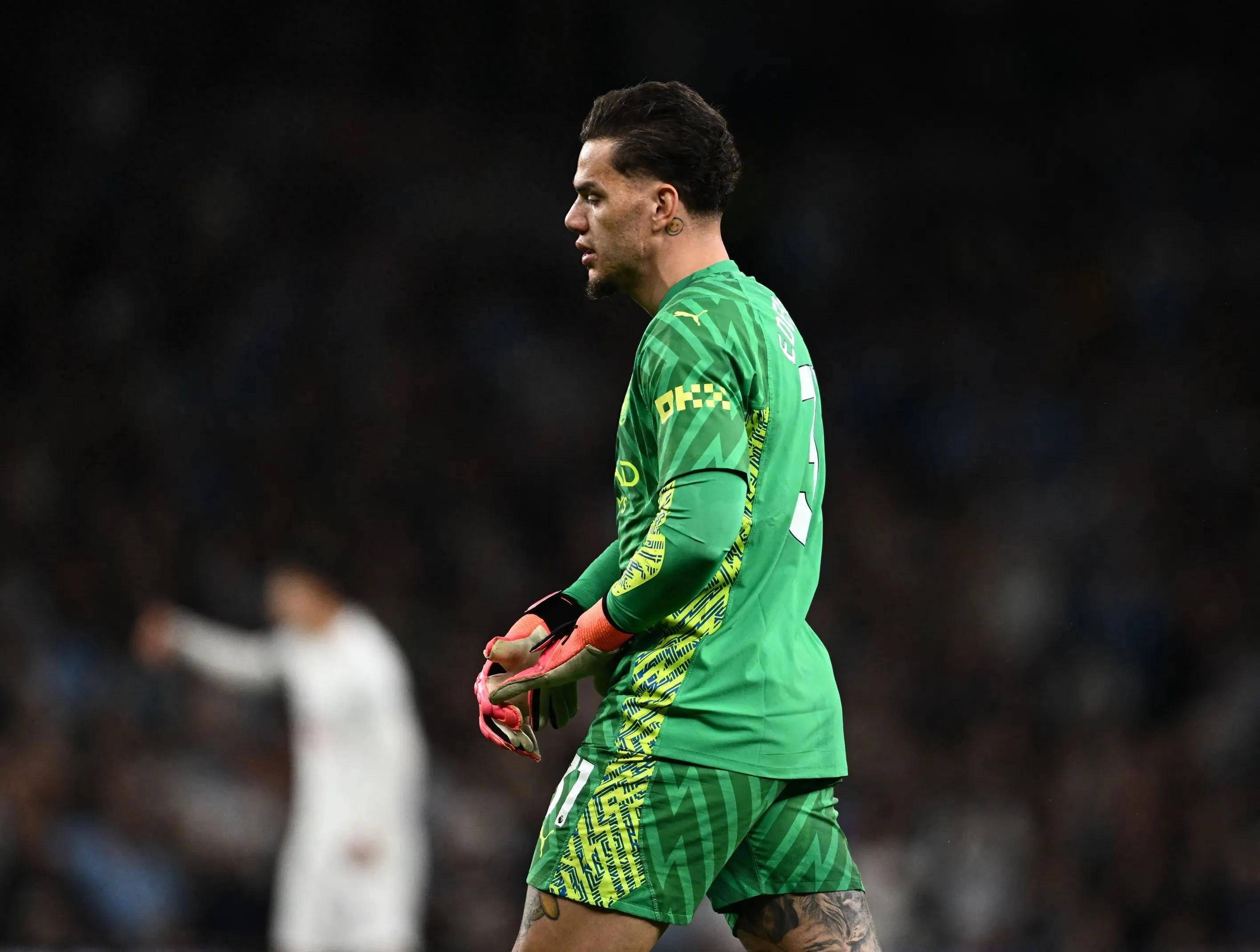 曼城发布备战花絮，转会期状态回暖，欧冠任务艰巨，身体对抗强度拉满