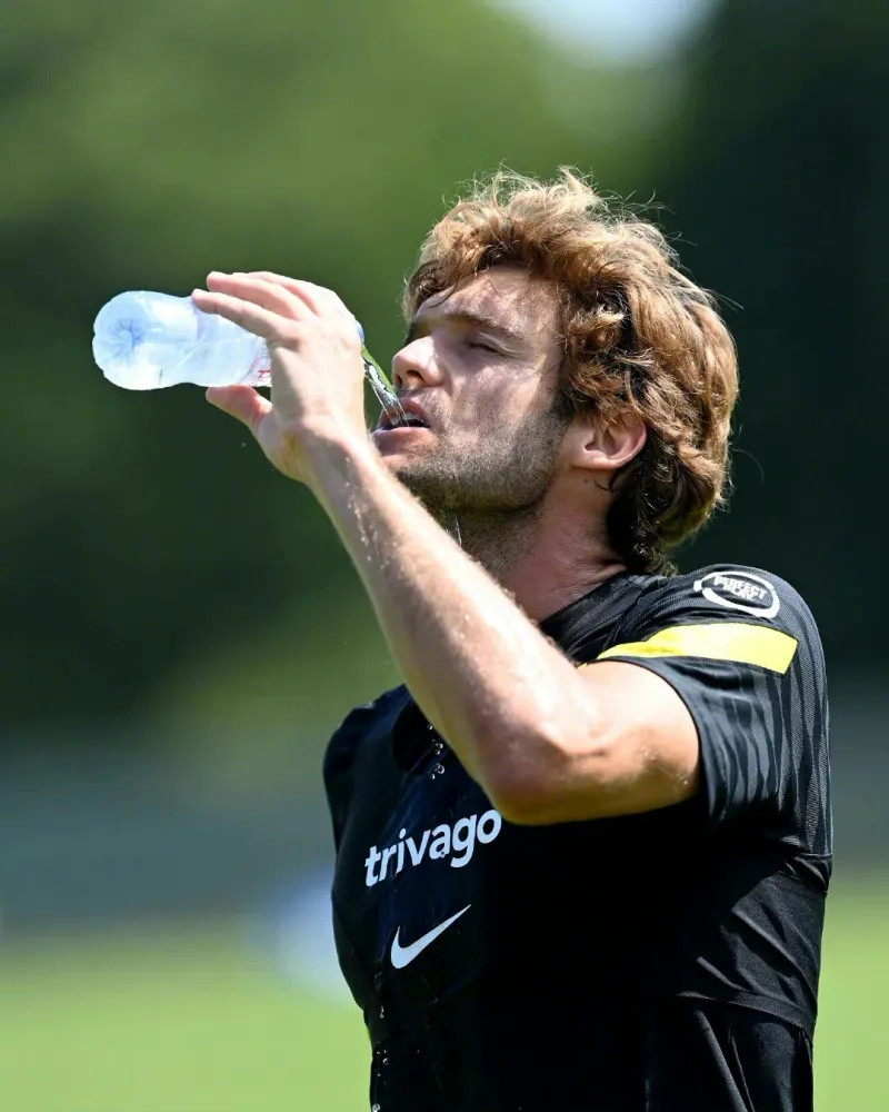 九游体育网页-清晨西甲焦点战，上海久事门线救险，引发热议，年轻球员得到机会的简单介绍-九游体育网页