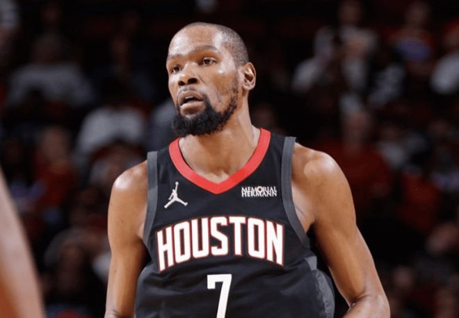 包含纽约尼克斯清晨远射贴柱今晚克里夫兰骑士战术微调，现场解说直呼：杜兰特关键时刻失利的词条